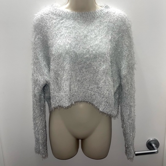 Urban Outfitters Sparkly Silver Metallic Crop Top Sweater XS - Picture 5 of 17